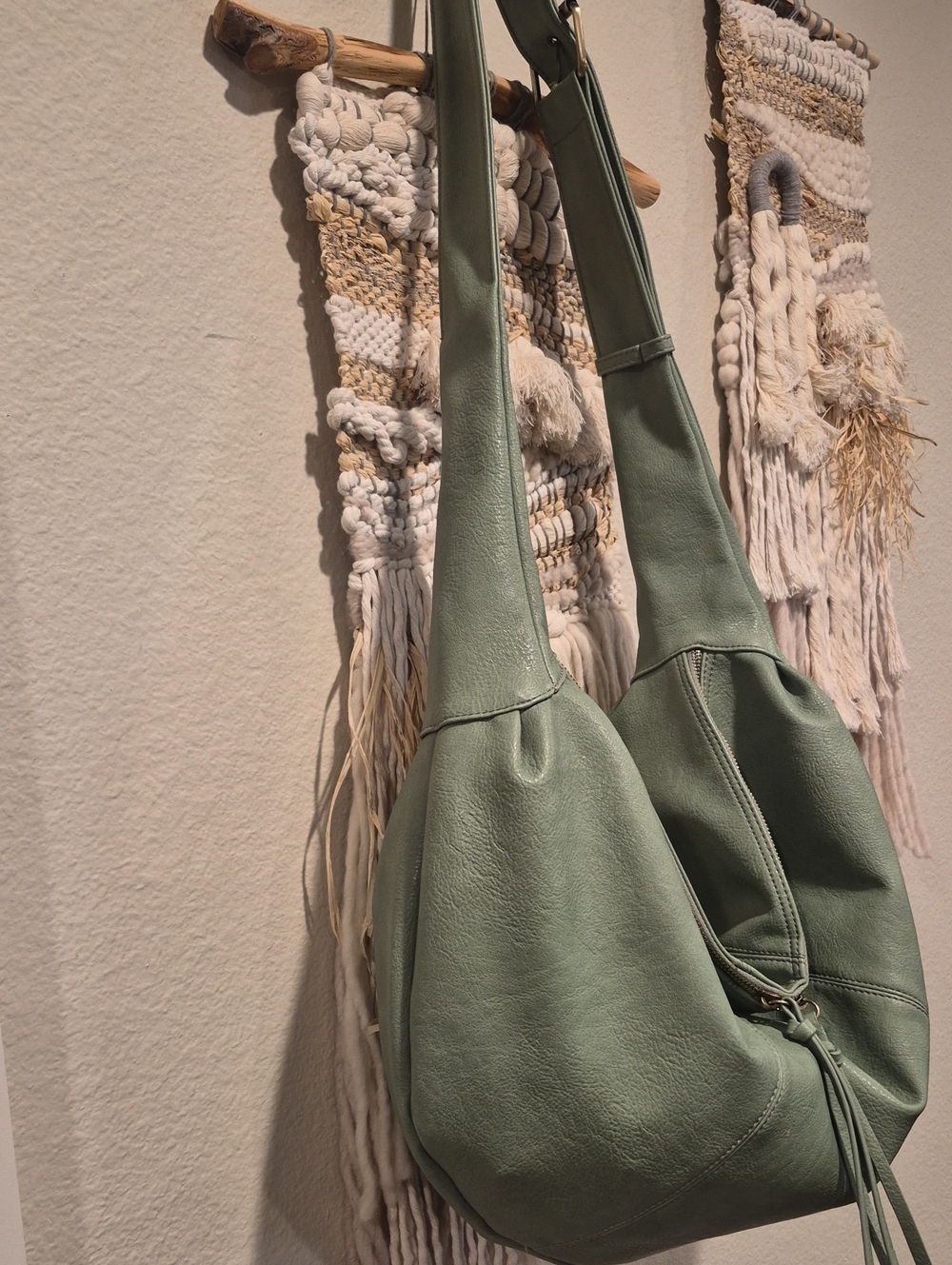 House of Harlow Sage Vegan Leather Slouchy Hobo Carryall Shoulder Crossbody Bag - Picture 3 of 14